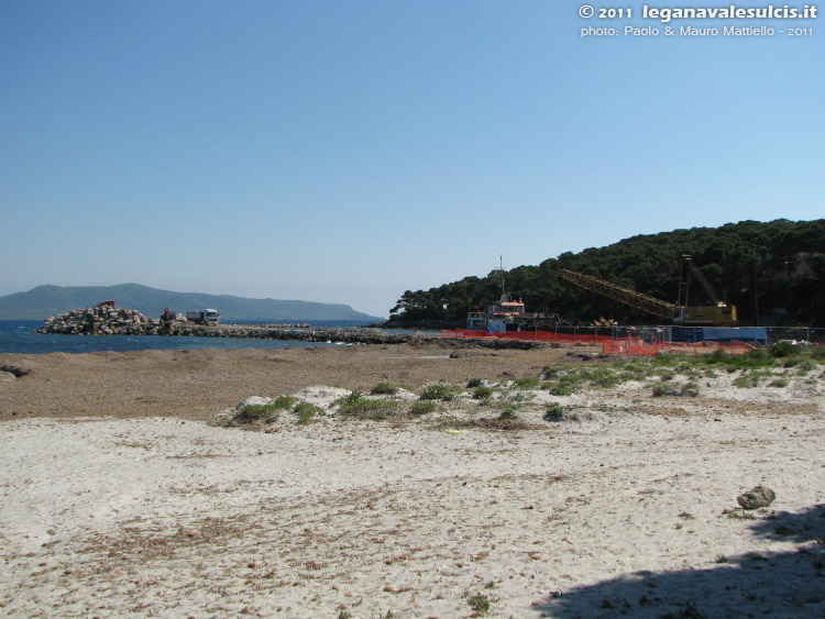 Porto Pino - lavori canale - 20.04.2011
