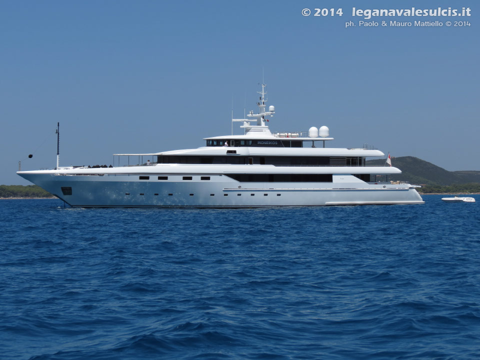 LNI Sulcis - Agosto 2014,yacht Moneikos (62 metri) a Porto Pino
