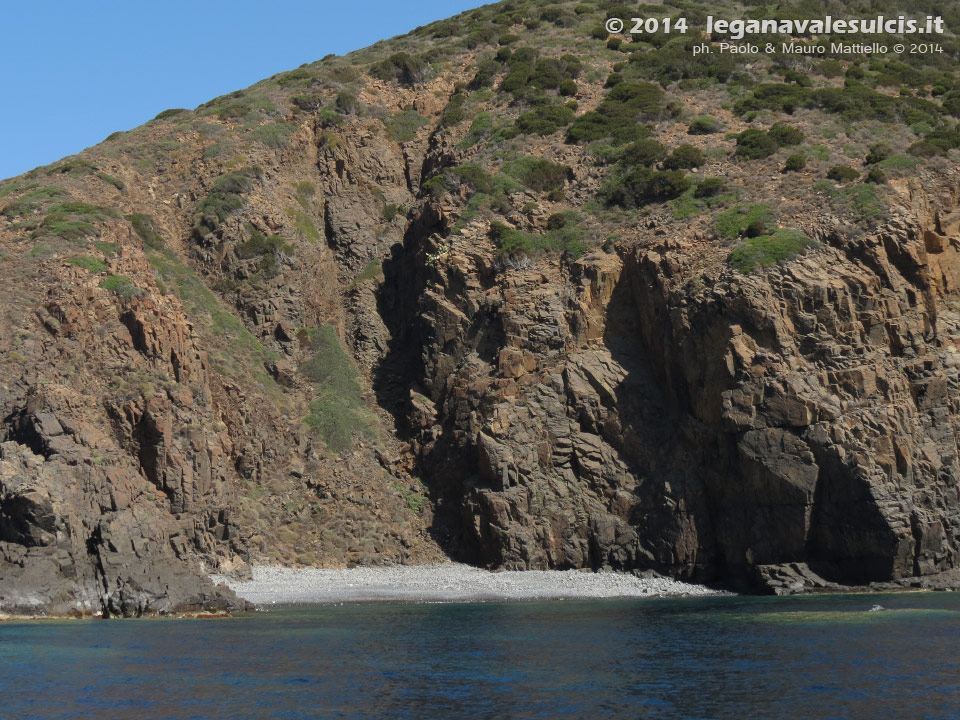 LNI Sulcis - Agosto 2014,spiaggetta della Punta di Cala Piombo
