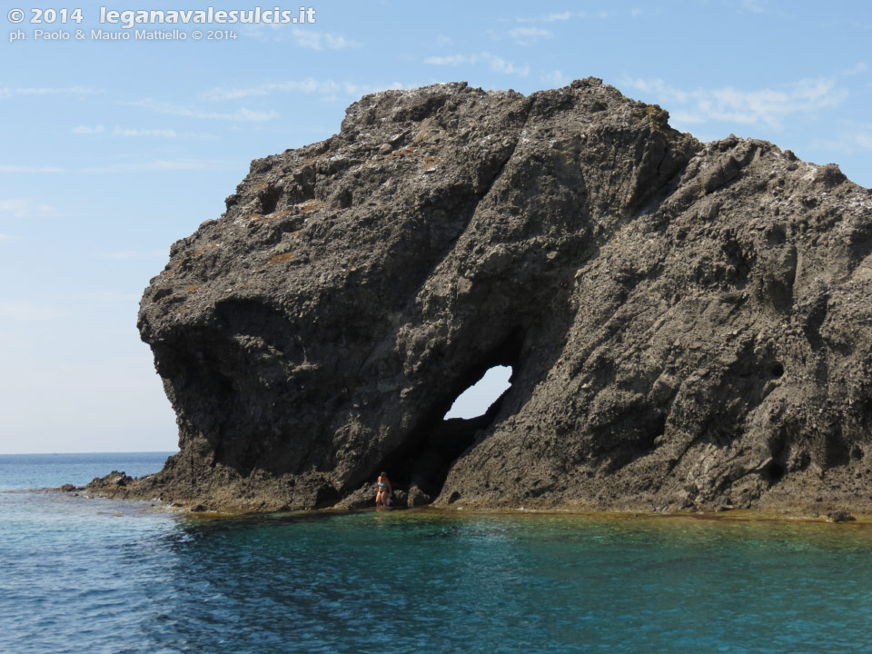 LNI Sulcis - Agosto 2014,Scoglio Il Vitello (S.Antioco)
