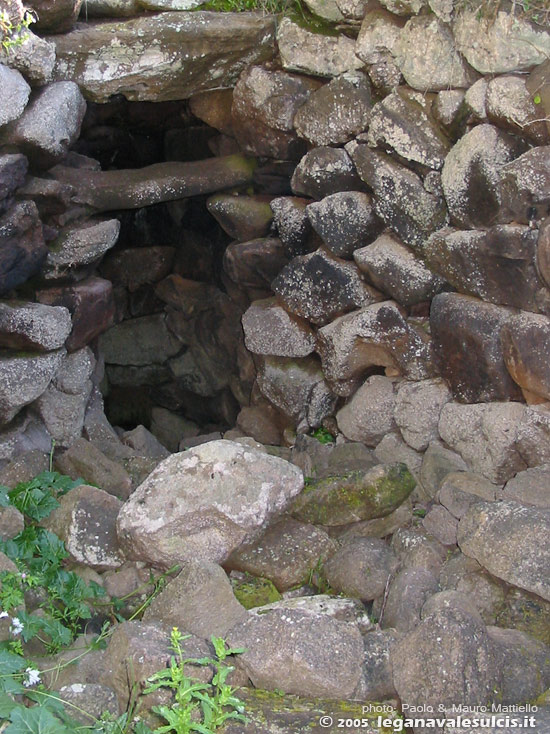 Isola di S.Antioco: pozzo sacro nuragico di Grutti 'e acqua