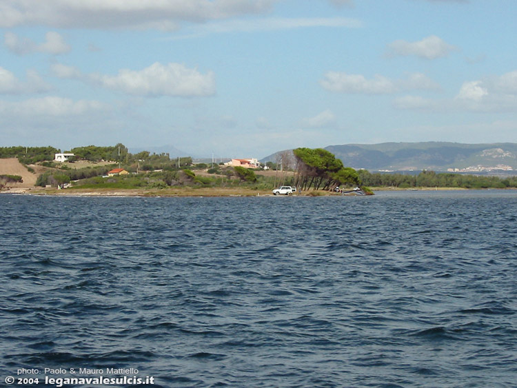 Promontorio sabbioso di Punt'e Trettu visto dalla laguna di S.Antioco