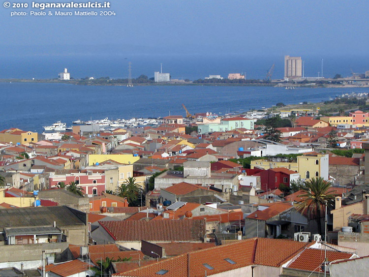 S.Antioco dal forte Sabaudo: istmo, ponte, porto, faro