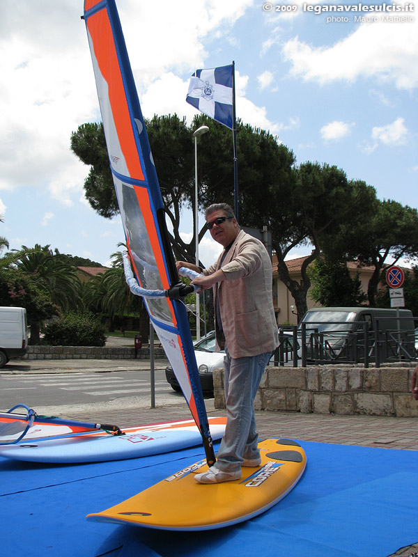 Il presidente Tolu sul windsurf